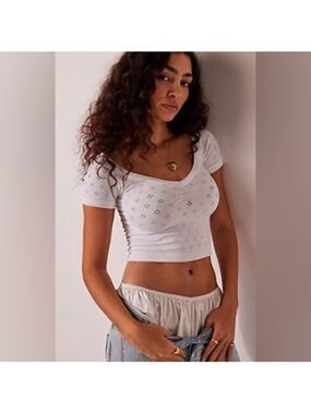 NWOT 🤍 FREE PEOPLE - EYELET SEAMLESS BABY TEE 🤍